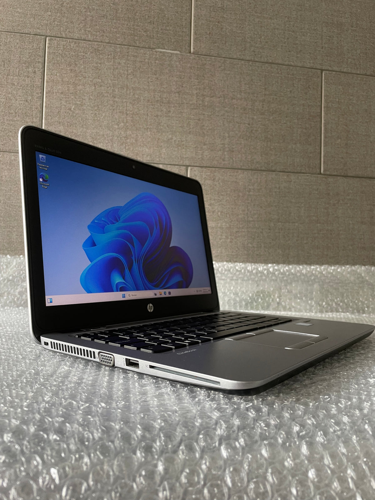 HP EliteBook 820 G4 Core i5-7300U RAM 8GB M.2 256GB Win11 Pro Pantalla 12.5" HD